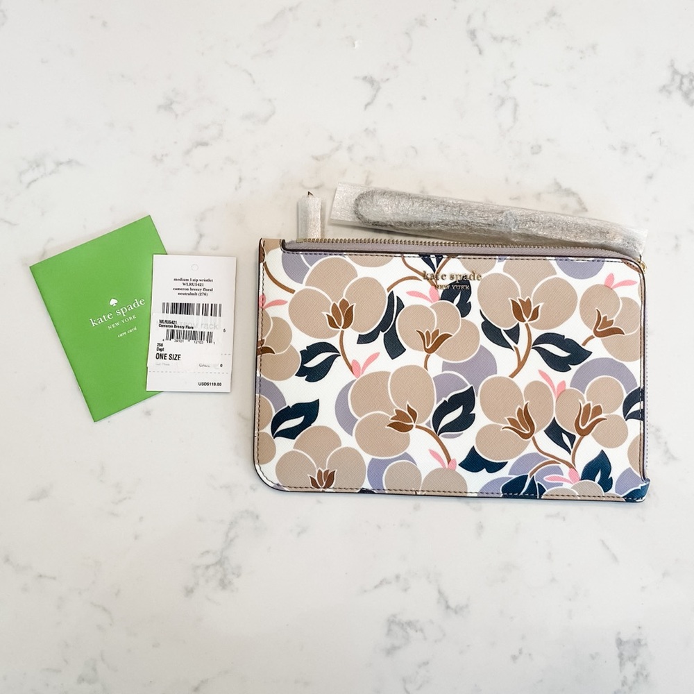 NWT Kate Spade Floral Wristlet